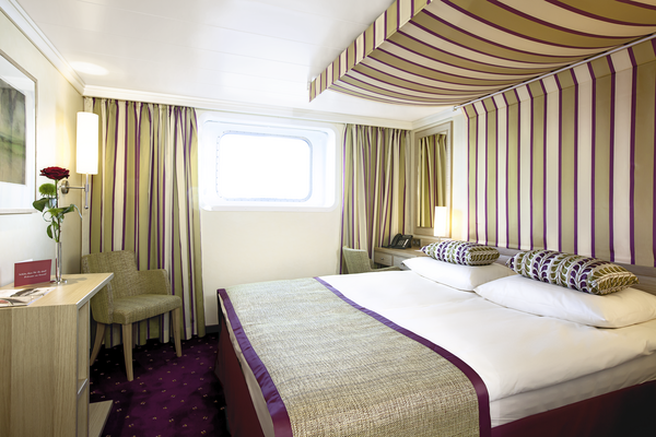 Inside view of the cabins in Category A on the A-ROSA FLORA and A-ROSA SILVA.