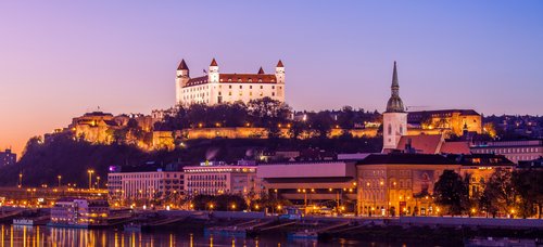 Danube Christmas Markets 2026 A-ROSA Kreuzfahrten nach Bratislava